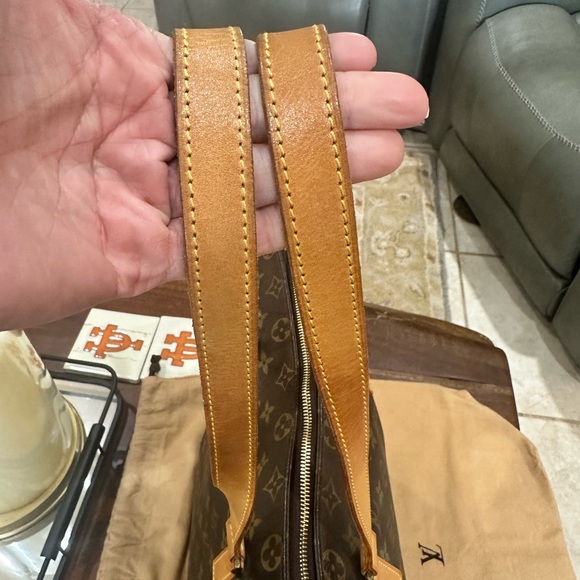 Louis Vuitton Cabas Mezzo - Picture 6 of 16